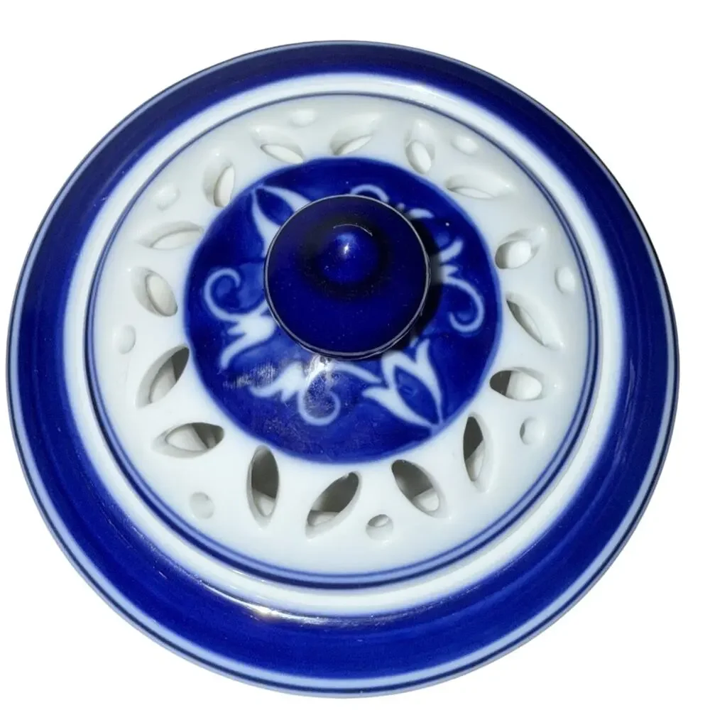 Bombay Company Blue White Lidded Bowl